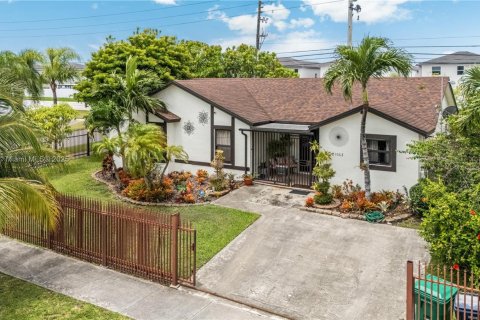 Купить виллу или дом в Майами, Флорида 3 спальни, 133.31м2, № 1957538 - фото 3