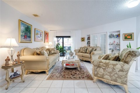 Купить виллу или дом в Майами, Флорида 3 спальни, 133.31м2, № 1957538 - фото 14