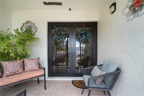 Купить виллу или дом в Майами, Флорида 3 спальни, 133.31м2, № 1957538 - фото 12