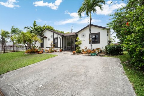 Купить виллу или дом в Майами, Флорида 3 спальни, 133.31м2, № 1957538 - фото 2