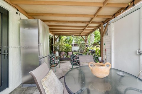 Купить виллу или дом в Майами, Флорида 3 спальни, 133.31м2, № 1957538 - фото 10