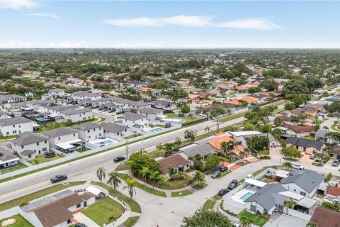 Купить виллу или дом в Майами, Флорида 3 спальни, 133.31м2, № 1957538 - фото 8