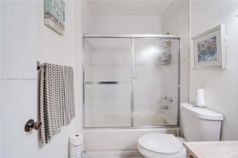 Купить виллу или дом в Майами, Флорида 3 спальни, 133.31м2, № 1957538 - фото 28