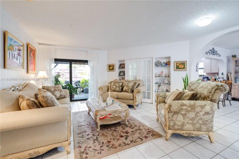 Купить виллу или дом в Майами, Флорида 3 спальни, 133.31м2, № 1957538 - фото 15