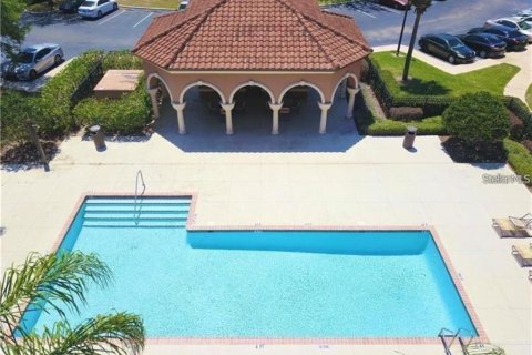 Condo in Orlando, Florida, 3 bedrooms  № 1903199 - photo 10