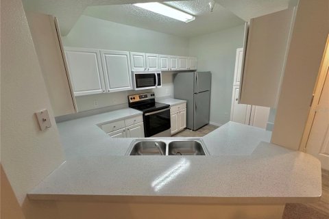 Condo in Orlando, Florida, 3 bedrooms  № 1903199 - photo 14