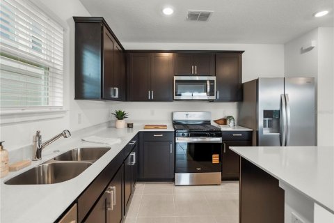 Casa en alquiler en Zephyrhills, Florida, 5 dormitorios, 240.25 m2 № 1906505 - foto 19