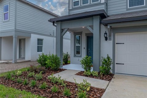 Casa en alquiler en Zephyrhills, Florida, 5 dormitorios, 240.25 m2 № 1906505 - foto 2