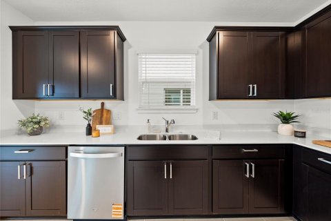 Casa en alquiler en Zephyrhills, Florida, 5 dormitorios, 240.25 m2 № 1906505 - foto 20