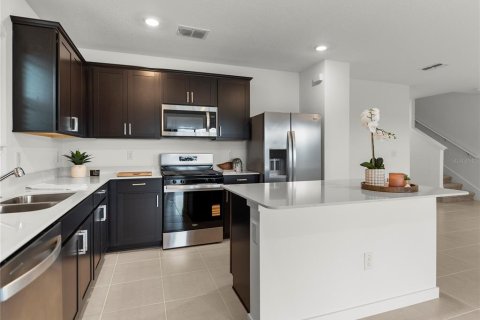 Casa en alquiler en Zephyrhills, Florida, 5 dormitorios, 240.25 m2 № 1906505 - foto 18