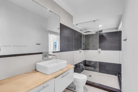 Снять в аренду кондоминиум в Майами-Бич, Флорида 2 спальни, № 2001730 - фото 15