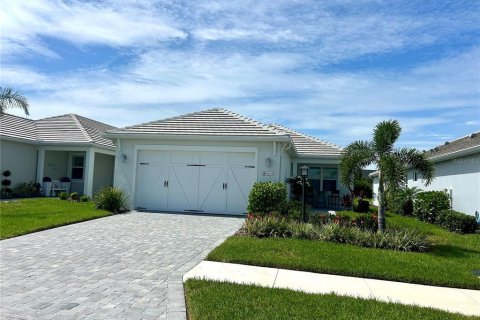 House in Sarasota, Florida 3 bedrooms, 165.74 sq.m. № 1813312 - photo 1