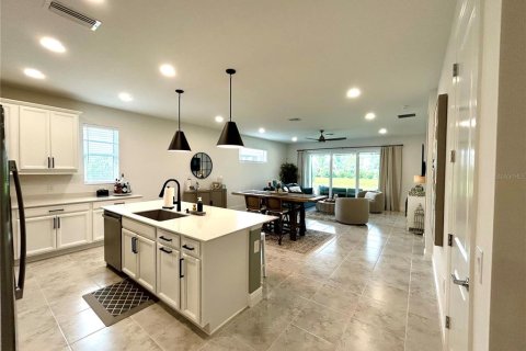 House in Sarasota, Florida 3 bedrooms, 165.74 sq.m. № 1813312 - photo 9