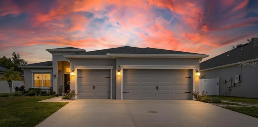 Villa ou maison à Lakeland, Floride 4 chambres, 214.98 m2 № 2098544
