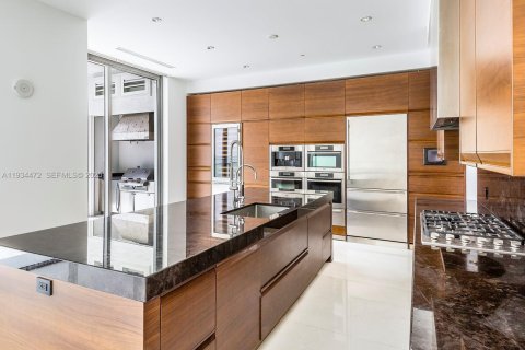 Condominio en alquiler en Miami Beach, Florida, 3 dormitorios, 256.04 m2 № 1992834 - foto 6
