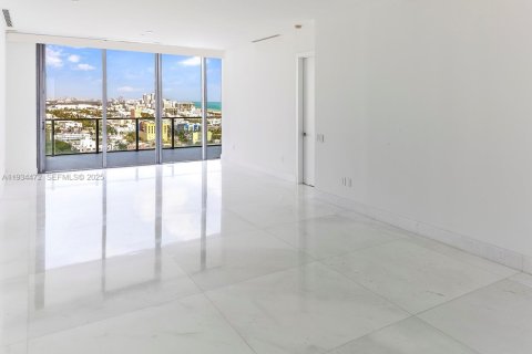 Condominio en alquiler en Miami Beach, Florida, 3 dormitorios, 256.04 m2 № 1992834 - foto 15