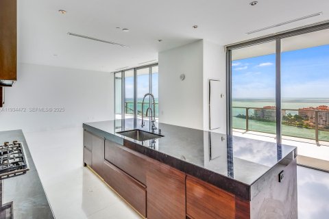 Condominio en alquiler en Miami Beach, Florida, 3 dormitorios, 256.04 m2 № 1992834 - foto 7