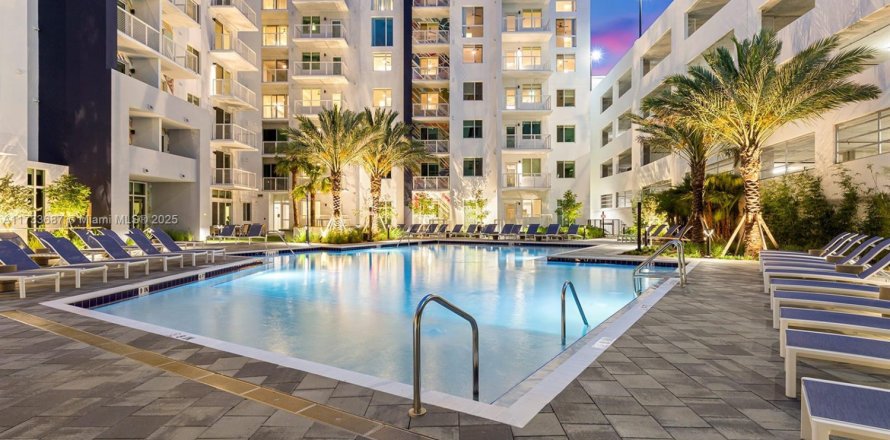 Apartamento en West Palm Beach, Florida 1 dormitorio, 65.77 m2 № 1482804
