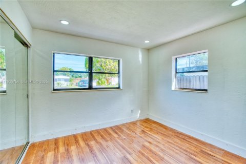 Купить виллу или дом в Мирамар, Флорида 3 спальни, 109.25м2, № 1988958 - фото 15