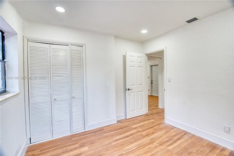 Casa en venta en Miramar, Florida, 3 dormitorios, 109.25 m2 № 1988958 - foto 20