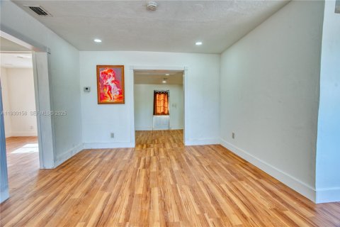 Купить виллу или дом в Мирамар, Флорида 3 спальни, 109.25м2, № 1988958 - фото 7