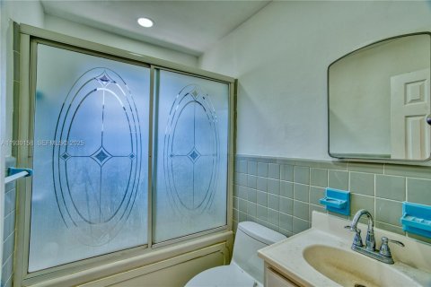 Купить виллу или дом в Мирамар, Флорида 3 спальни, 109.25м2, № 1988958 - фото 17