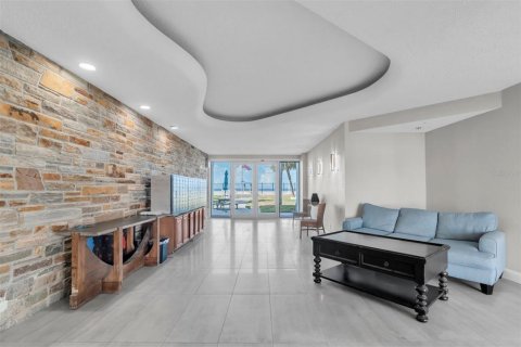 Condominio en venta en Saint Pete Beach, Florida, 1 dormitorio, 73.39 m2 № 2380544 - foto 3