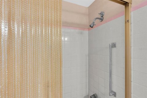 Condominio en venta en Saint Pete Beach, Florida, 1 dormitorio, 73.39 m2 № 2380544 - foto 22