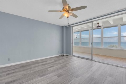 Condominio en venta en Saint Pete Beach, Florida, 1 dormitorio, 73.39 m2 № 2380544 - foto 20