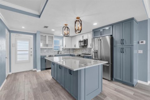 Condominio en venta en Saint Pete Beach, Florida, 1 dormitorio, 73.39 m2 № 2380544 - foto 5