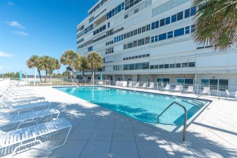 Condominio en venta en Saint Pete Beach, Florida, 1 dormitorio, 73.39 m2 № 2380544 - foto 26