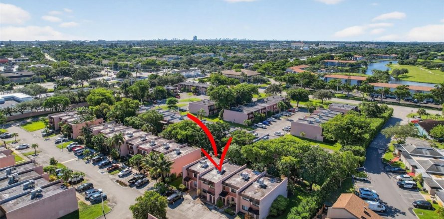 Touwnhouse à Davie, Floride 3 chambres, 147.71 m2 № 1932705