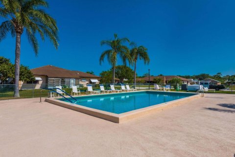 Condo in St. Lucie, Florida, 2 bedrooms  № 2088307 - photo 26