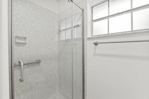 Condo in St. Lucie, Florida, 2 bedrooms  № 2088307 - photo 13