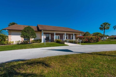 Condo in St. Lucie, Florida, 2 bedrooms  № 2088307 - photo 27