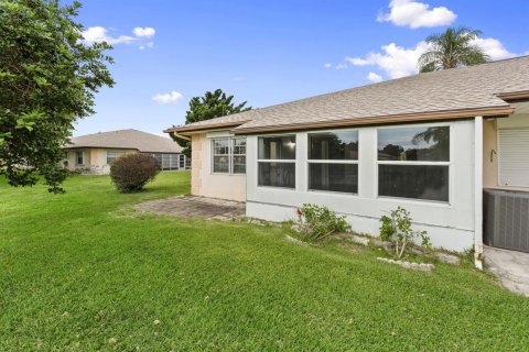 Condo in St. Lucie, Florida, 2 bedrooms  № 2088307 - photo 20