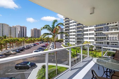 Copropriété à vendre à Fort Lauderdale, Floride: 2 chambres, 104.05 m2 № 2376402 - photo 11