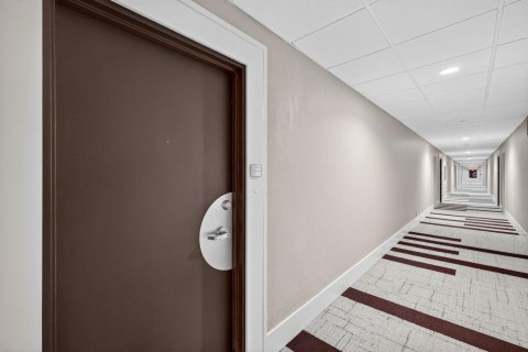 Copropriété à vendre à Fort Lauderdale, Floride: 2 chambres, 104.05 m2 № 2376402 - photo 2