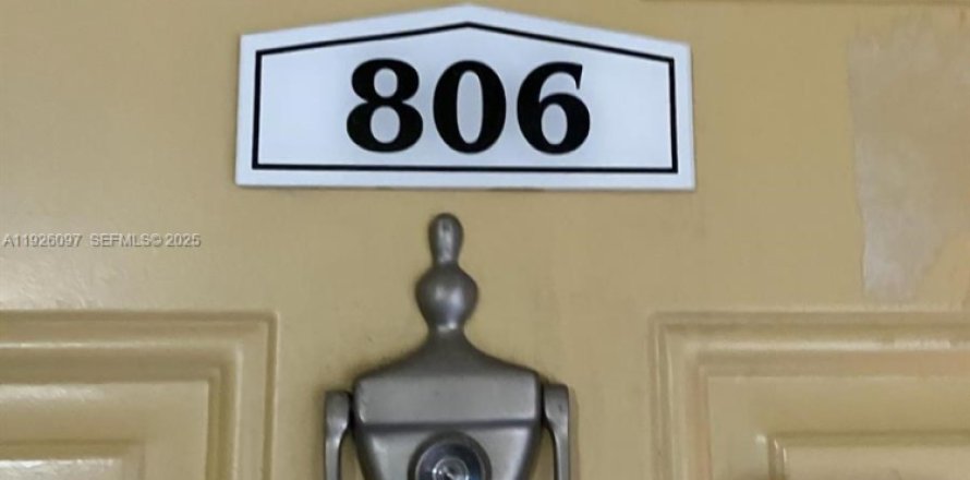 Кондоминиум с 2 спальнями в Помпано-Бич, Флорида № 1984665