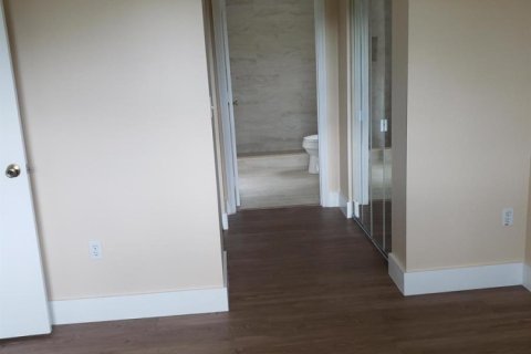 Townhouse in Royal Palm Beach, Florida 2 bedrooms, 102.84 sq.m. № 2088024 - photo 14