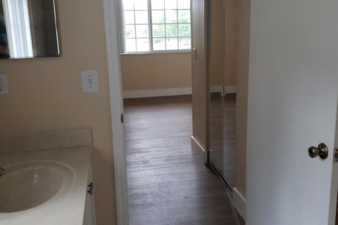 Townhouse in Royal Palm Beach, Florida 2 bedrooms, 102.84 sq.m. № 2088024 - photo 19