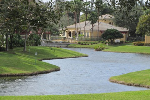 Townhouse in Royal Palm Beach, Florida 2 bedrooms, 102.84 sq.m. № 2088024 - photo 23