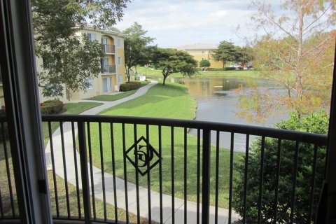Townhouse in Royal Palm Beach, Florida 2 bedrooms, 102.84 sq.m. № 2088024 - photo 28
