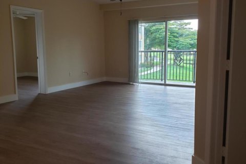 Townhouse in Royal Palm Beach, Florida 2 bedrooms, 102.84 sq.m. № 2088024 - photo 6