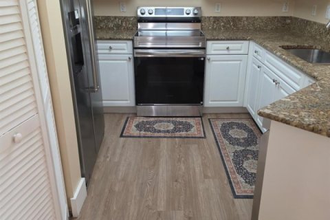 Townhouse in Royal Palm Beach, Florida 2 bedrooms, 102.84 sq.m. № 2088024 - photo 8
