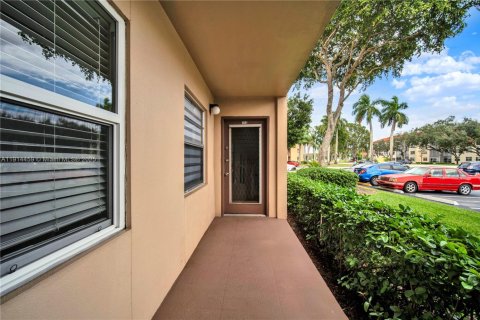 Condominio en venta en Pembroke Pines, Florida, 2 dormitorios, 131.64 m2 № 1970683 - foto 30