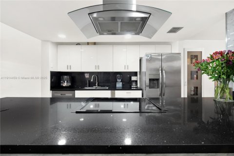 Condominio en venta en Pembroke Pines, Florida, 2 dormitorios, 131.64 m2 № 1970683 - foto 6