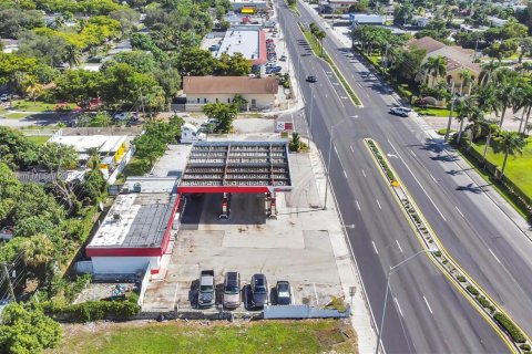 Commercial property in North Miami, Florida № 1699452 - photo 3