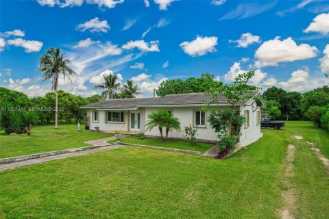 Casa en venta en Homestead, Florida, 3 dormitorios, 143.53 m2 № 2054405 - foto 3