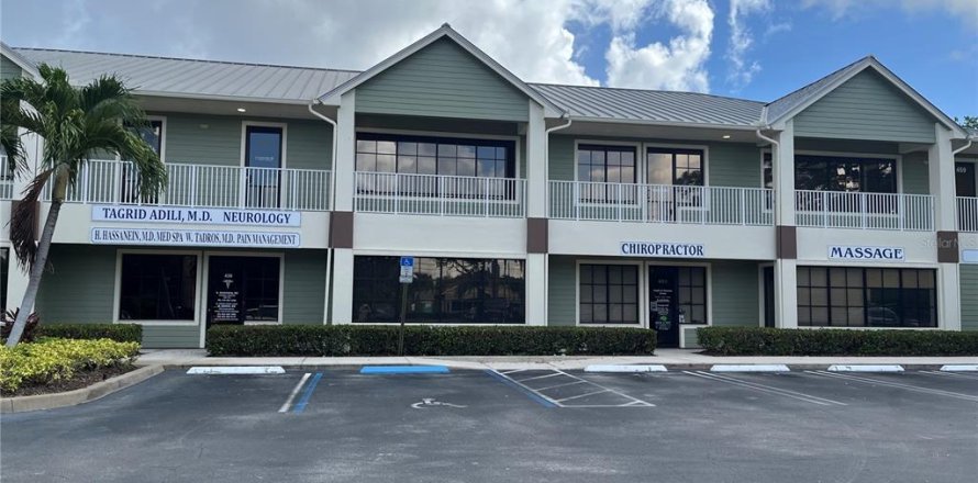 Propiedad comercial en Saint Lucie, Florida № 1802176